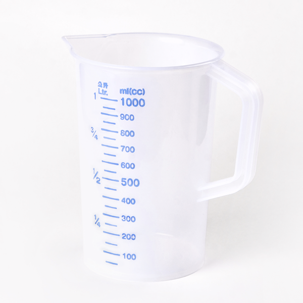 1 литр молока в мл. Мерный стаканчик 75 мл. Стакан мерный 1000мл. 1000 Миллилитров это 1 литр. 100 Мл воды.